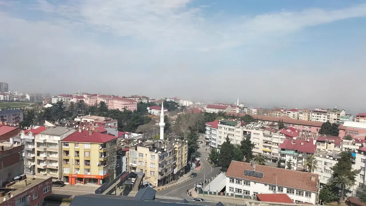 Trabzon sabaha sisle başladı: Görüş mesafesi düştü