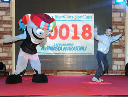 Hamsi maskotu coşturuyor