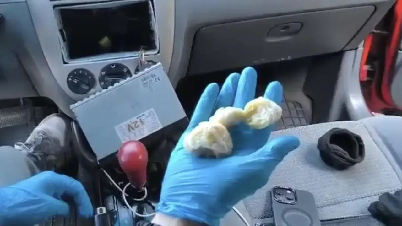 Samsun’da araçta gizlenen uyuşturucu bulundu, 3 kişiye işlem