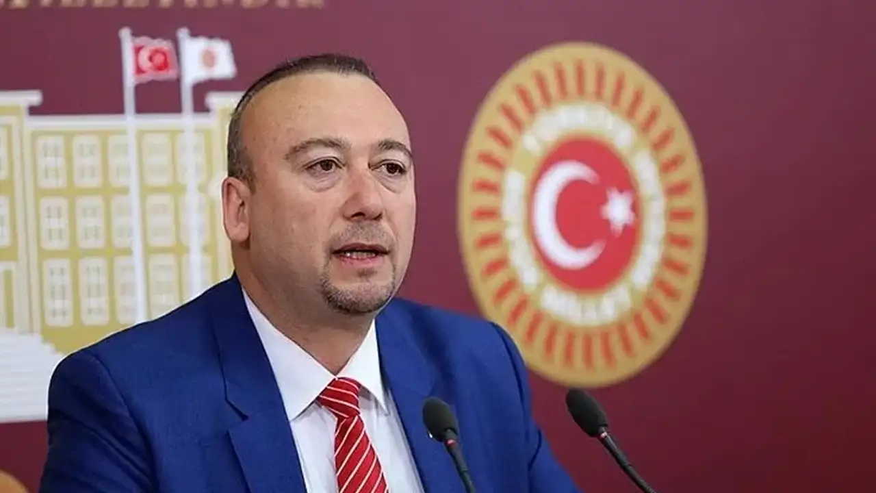 SON DAKİKA... Rüşvet soruşturmasında gözaltına alınan Uşak Belediye Başkanı Özkan Yalım tutuklandı!