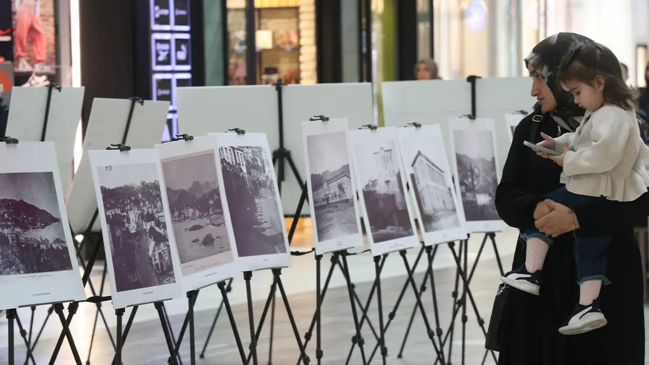 Rize'de "Geçmişin Peşinde Rize Hatırası" fotoğraf sergisi açıldı