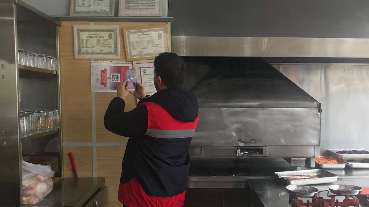 Trabzon’da lokanta ve restoranlara sıkı markaj: 18 İlçede eş zamanlı denetim