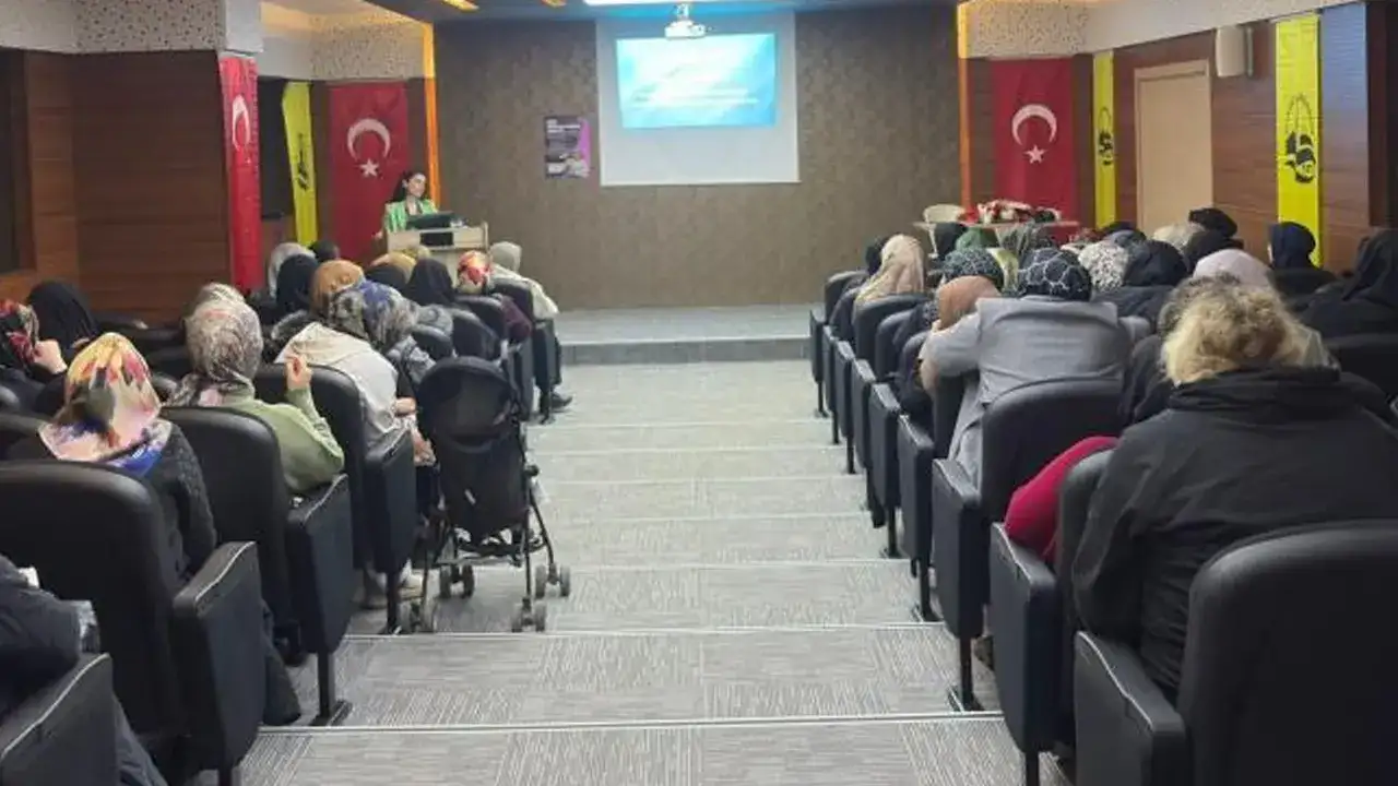 Bayburt’ta kadınlara yönelik menopoz eğitimi düzenlendi