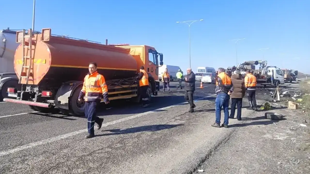Ankara'da ters yönden gelen araç facia getirdi: 5 kişi öldü