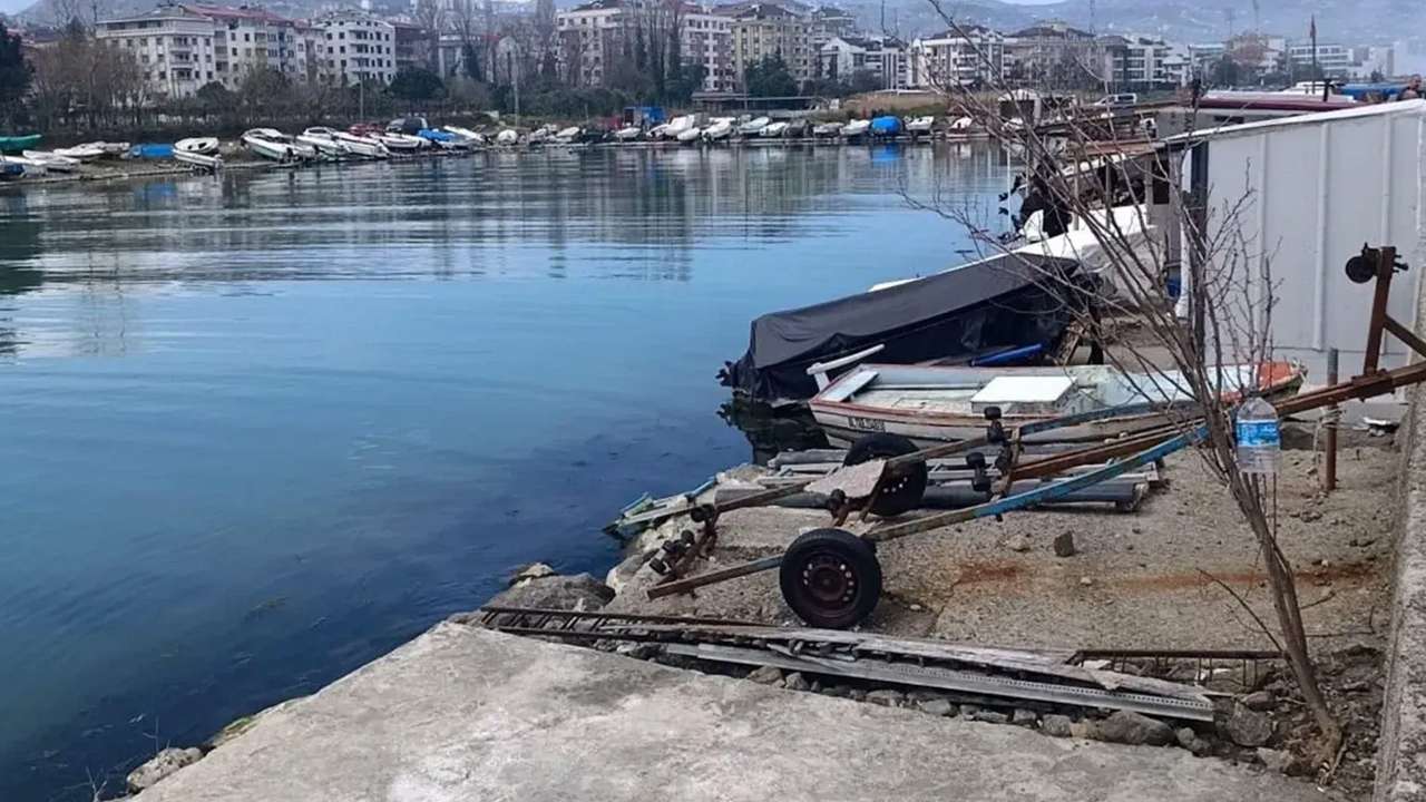 Akçaabat’ta balıkhane tartışması! Emre Köroğlu’ndan Ekim’e tepki