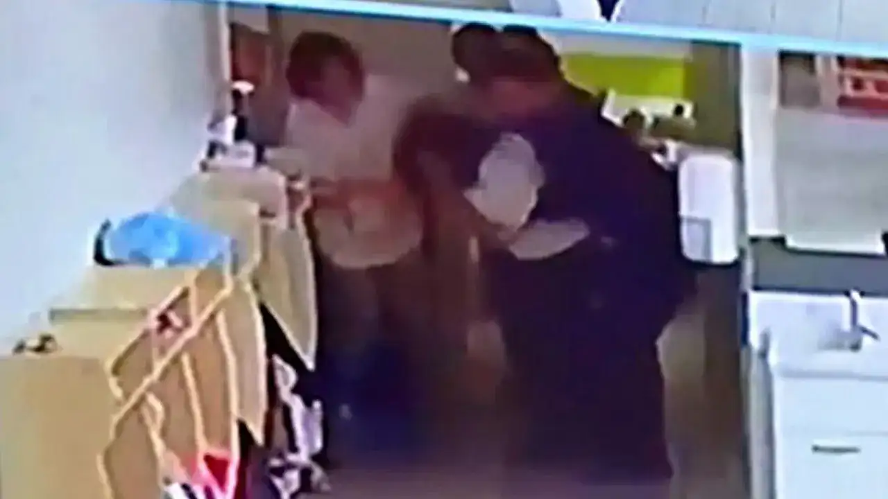 Okulda panik anları: 1 öğretmen Heimlich ile hayata döndü