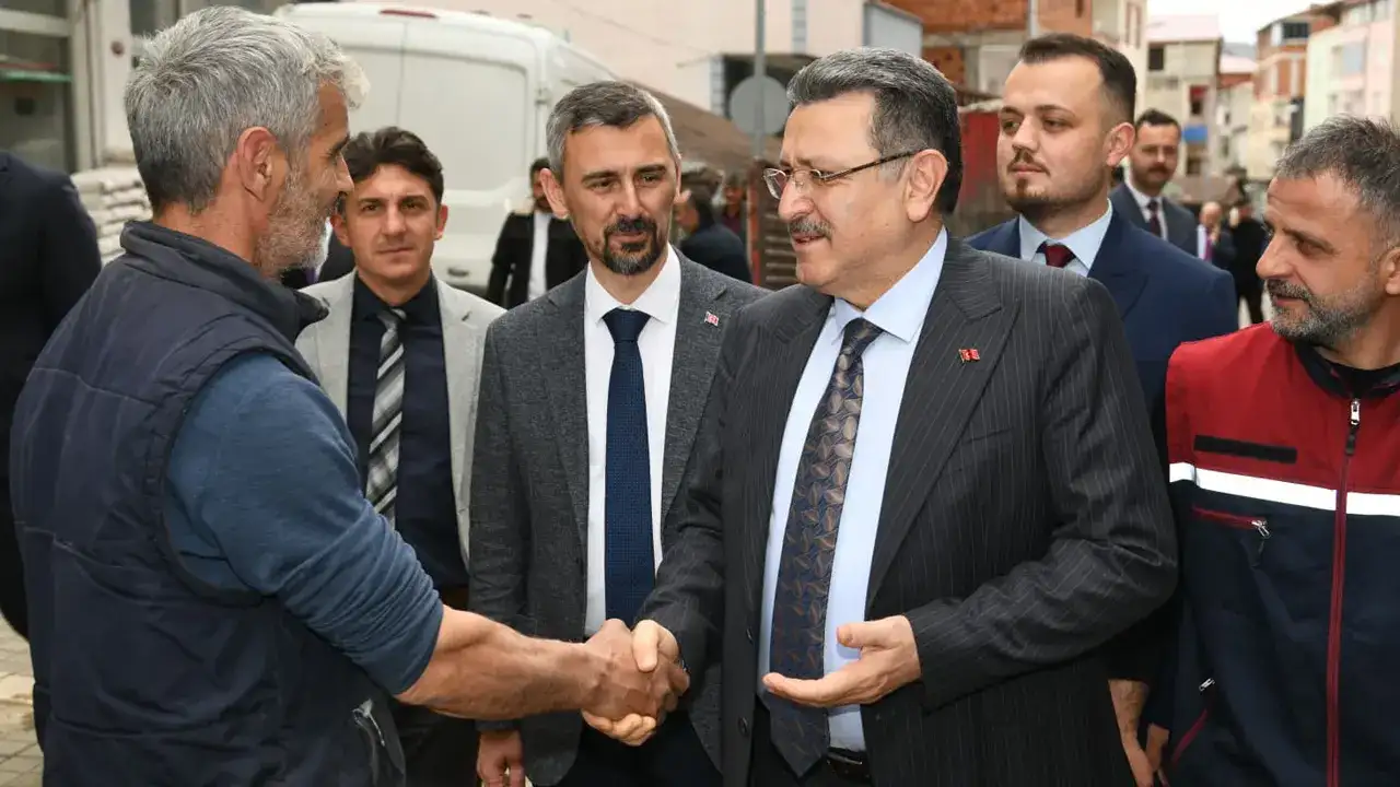 Başkan Genç’ten Işıklar’a otobüs ve altyapı müjdesi