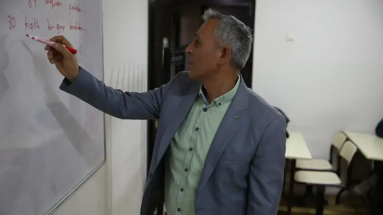 Ordu’da temizlik görevlisi Murat Şirin üniversite hayalini gerçekleştirdi