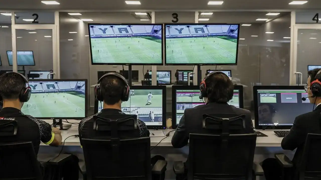 Trabzonspor-Galatasaray maçının VAR hakemi belli oldu