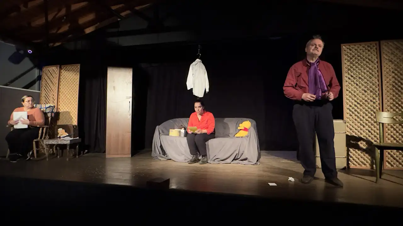 Trabzon Şehir Tiyatrosu’ndan “Kilitli Oda” sahnede