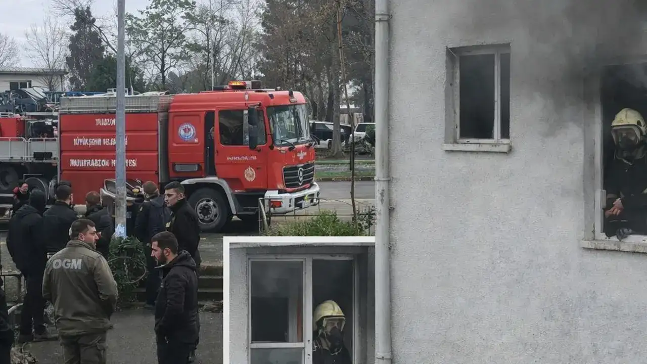 Sürmene'de yangın paniği! İtfaiye hızla müdahale etti