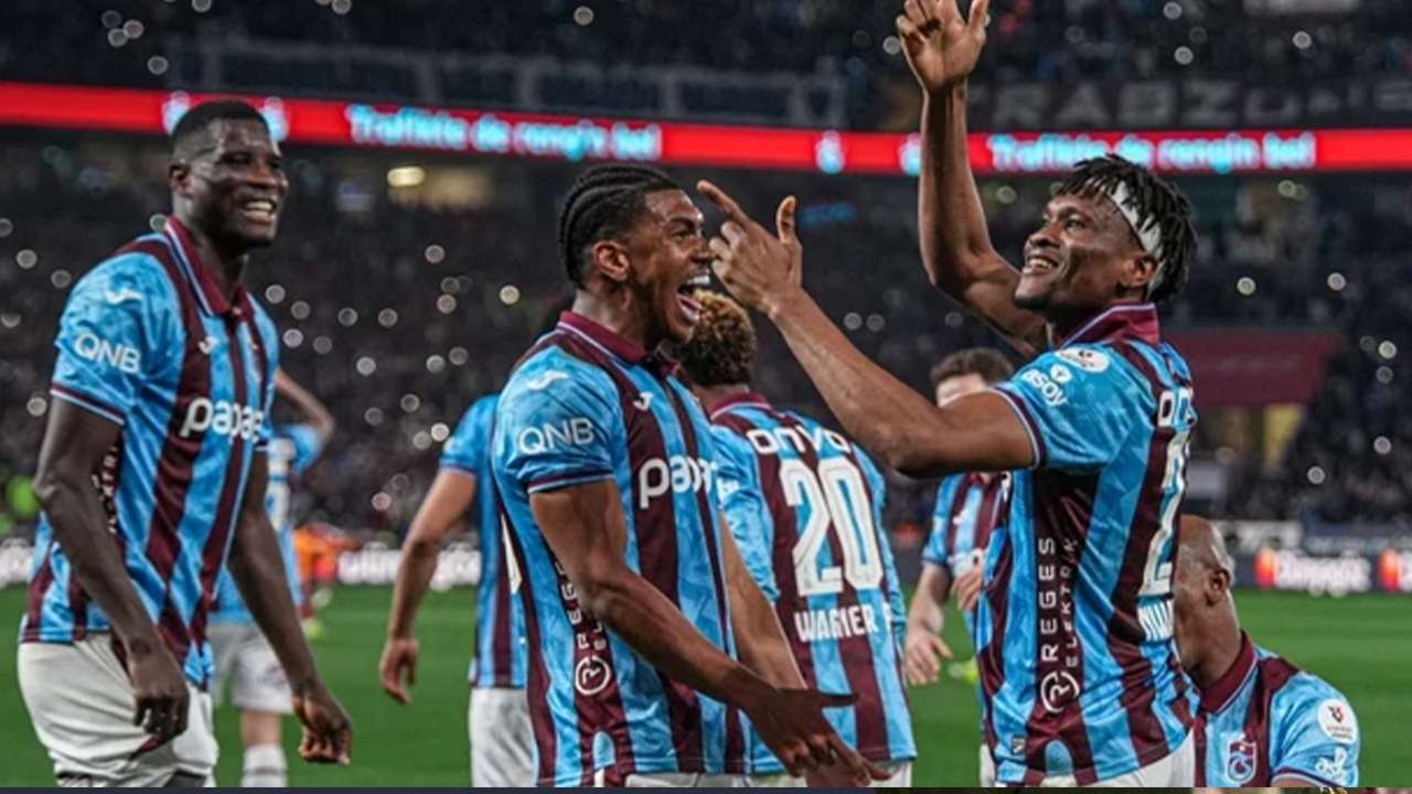Trabzonspor’da Galatasaray zaferi sonrası çarpıcı analiz: "Bu takım artık bir aile oldu"