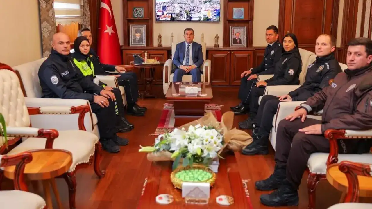 Bayburt’ta Polis Haftası’nda anlamlı ziyaret