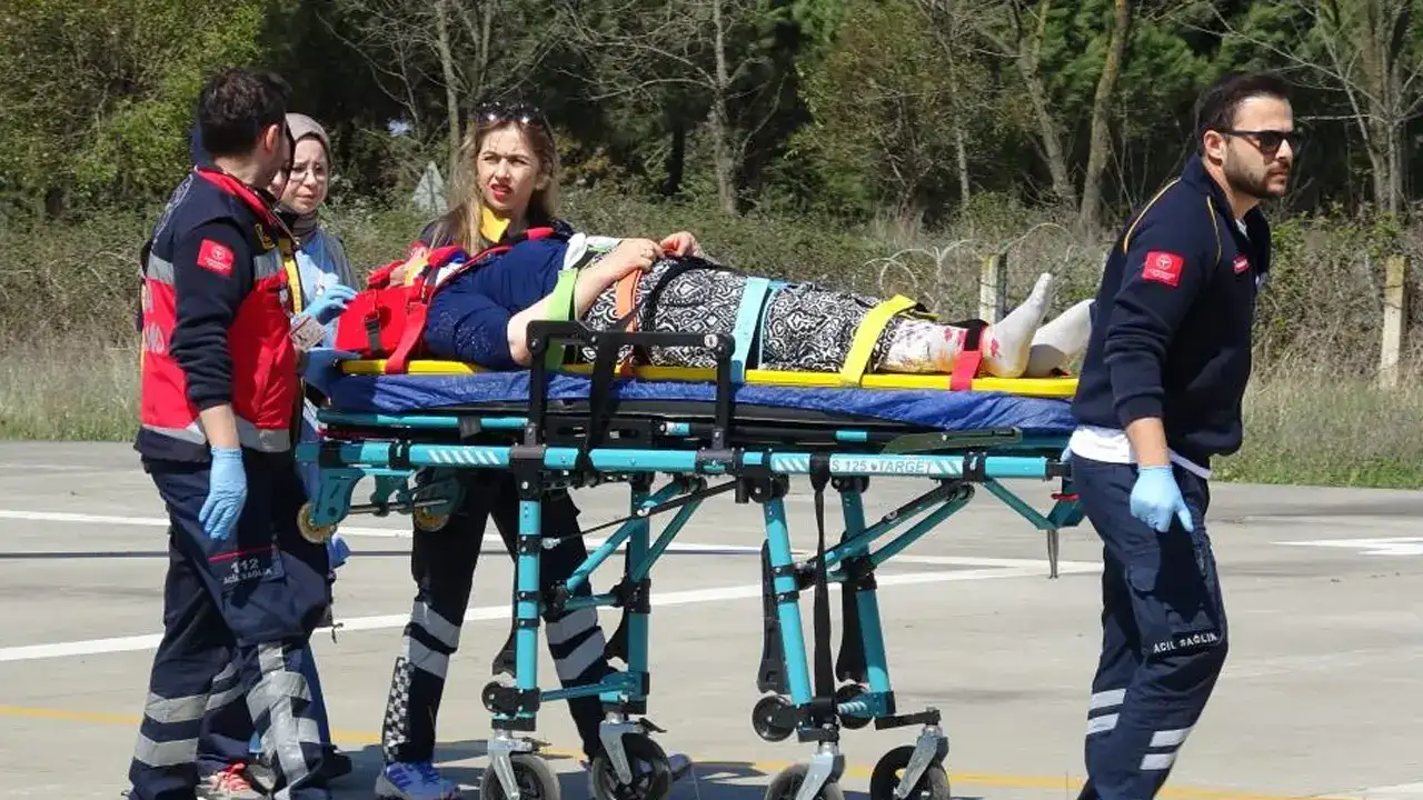 Samsun’da çatıdan düşen kadına helikopterle hızlı müdahale