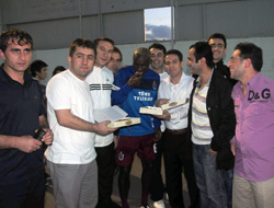 Yattara’ya baklavaya ikram edildi