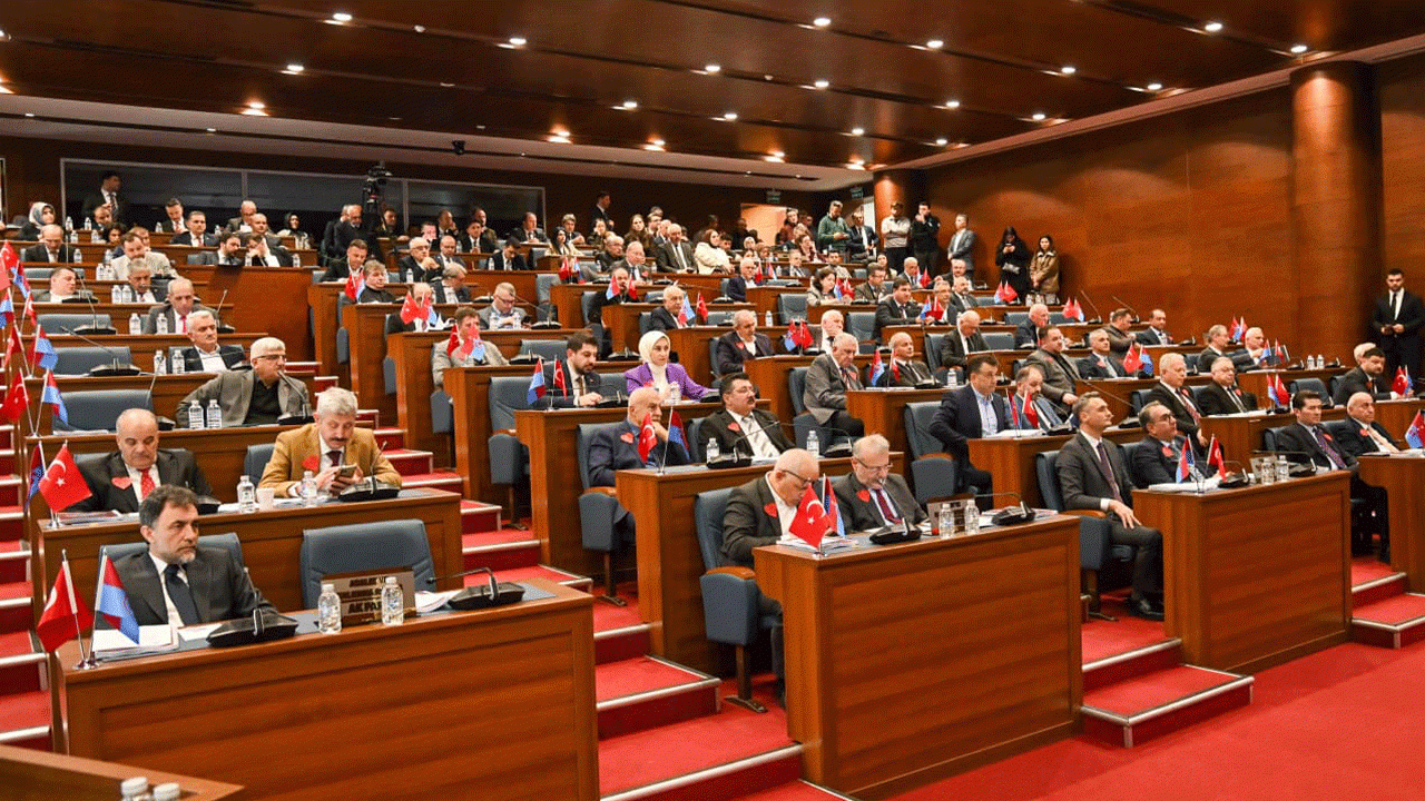 Trabzon Büyükşehir Meclisinde "Koyun gibi.." polemiği