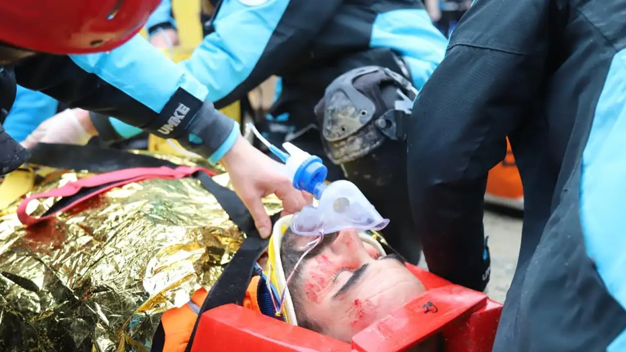 Gümüşhane’de maden tatbikatı gerçeği aratmadı: 75 personel katıldı