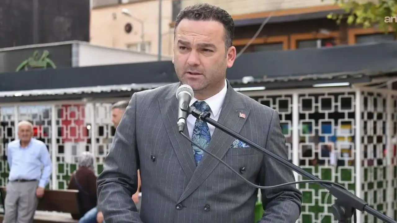 Hasbi Dede CHP'den ihraç edildi