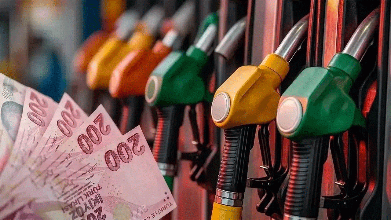 Akaryakıtta dalgalanma indirimin ardından yeniden zam geldi