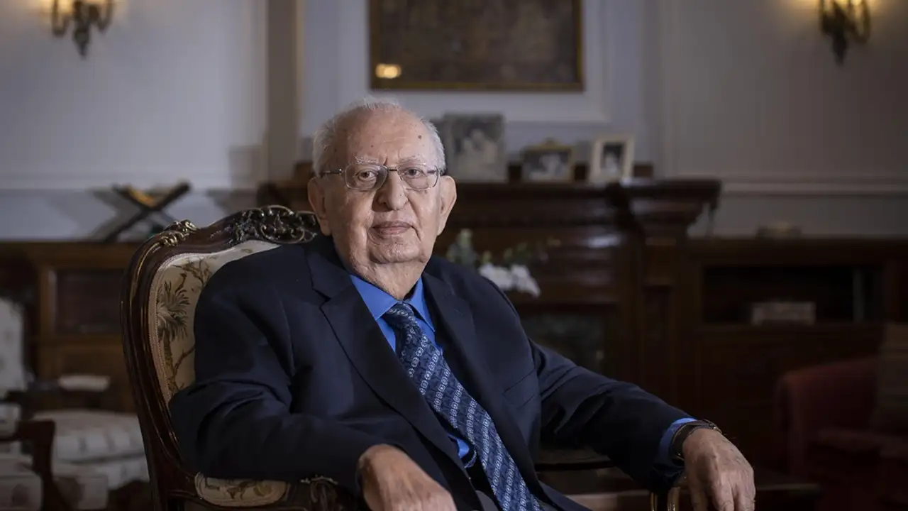 Eski TBMM Başkanı Hüsamettin Cindoruk hayatını kaybetti