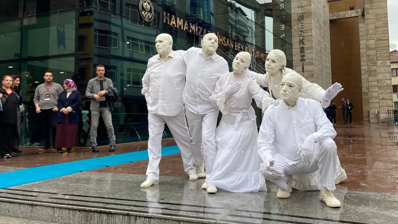 Trabzon 5. Uluslararası Tiyatro Festivali başladı