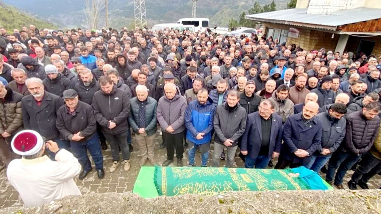 Bölgemizde acı ölüm! Son yolculuğuna uğurlandı