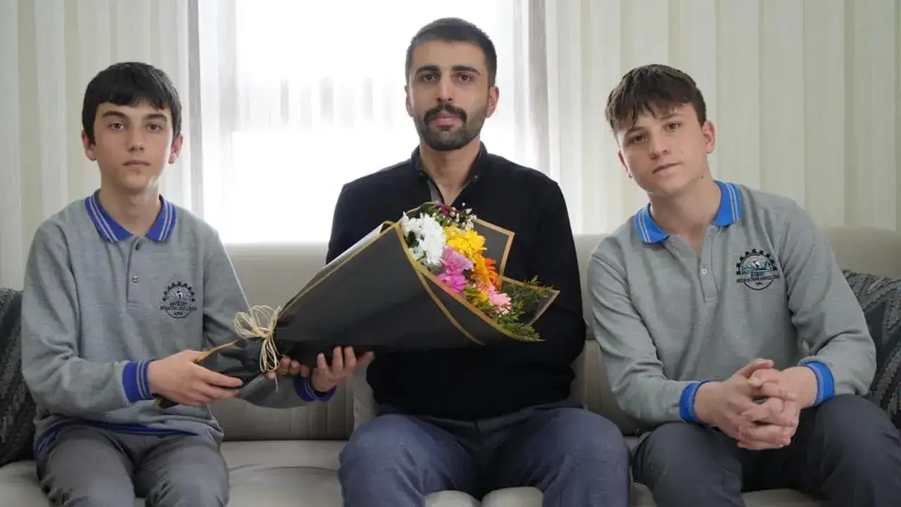 Bayburtlu Komiser Temel’e anlamlı ziyaret! Öğrencilerden moral desteği