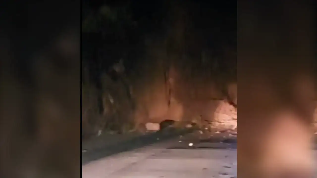Köprübaşı’nda heyelan! İki mahalleye ulaşım kesildi