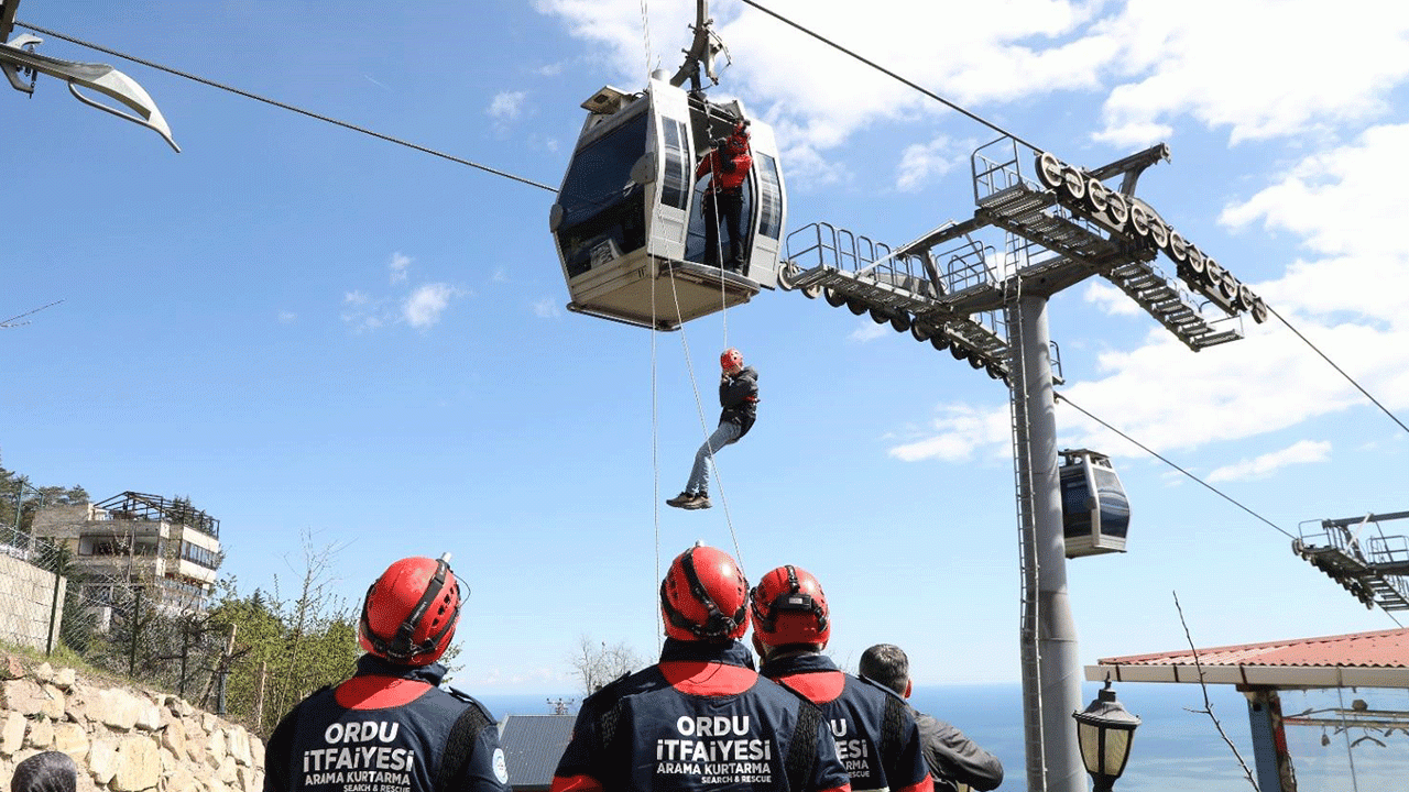 Ordu’da teleferik hattında kurtarma tatbikatı