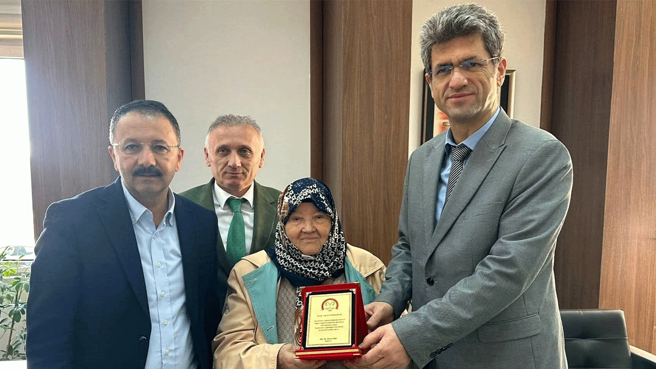 Gurbetçi anne ve oğlundan memleketine sağlık desteği