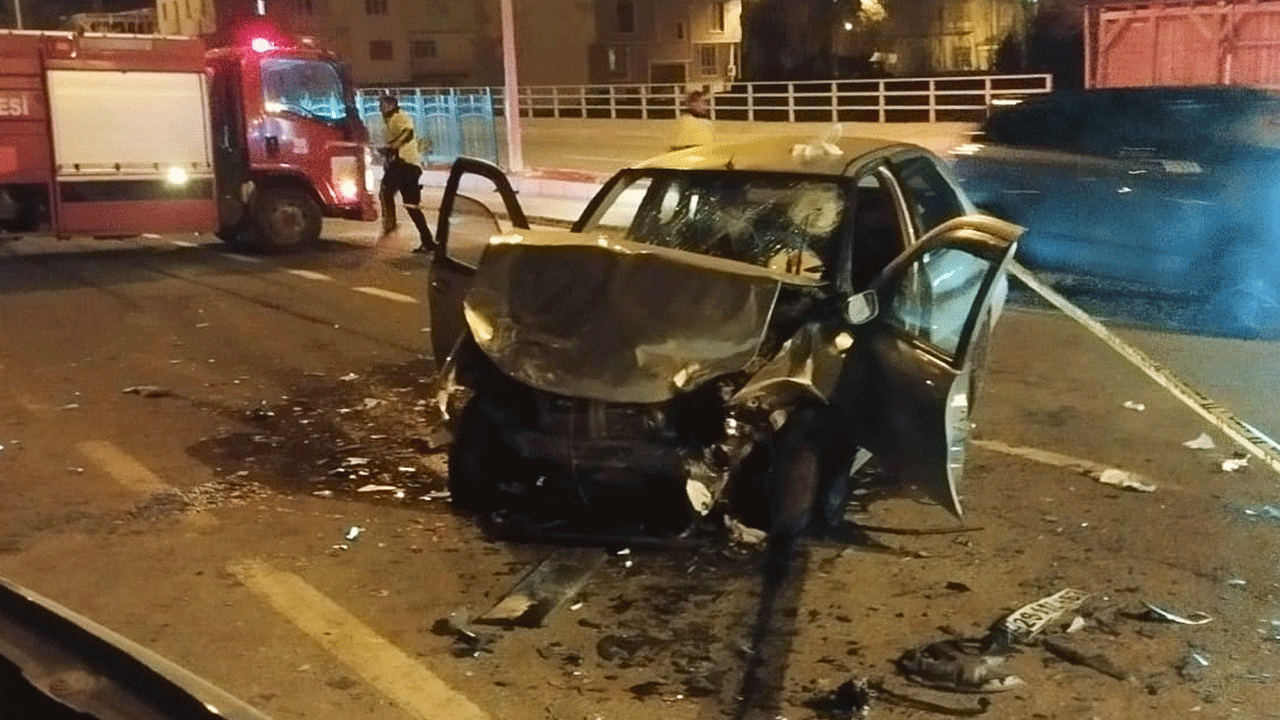 Gümüşhane'de trafik kazasında 3 kişi yaralandı