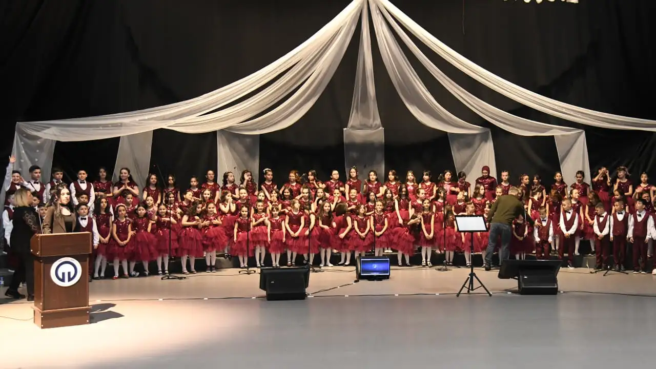 Trabzon’da örnek proje: 111 öğrenci sahne aldı, destek sağlandı