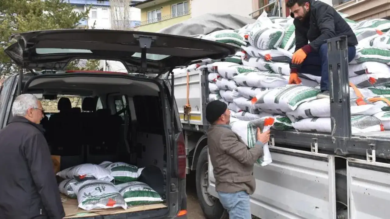 Bayburt’ta üreticilere yüzde 75 hibeli nohut tohumu desteği