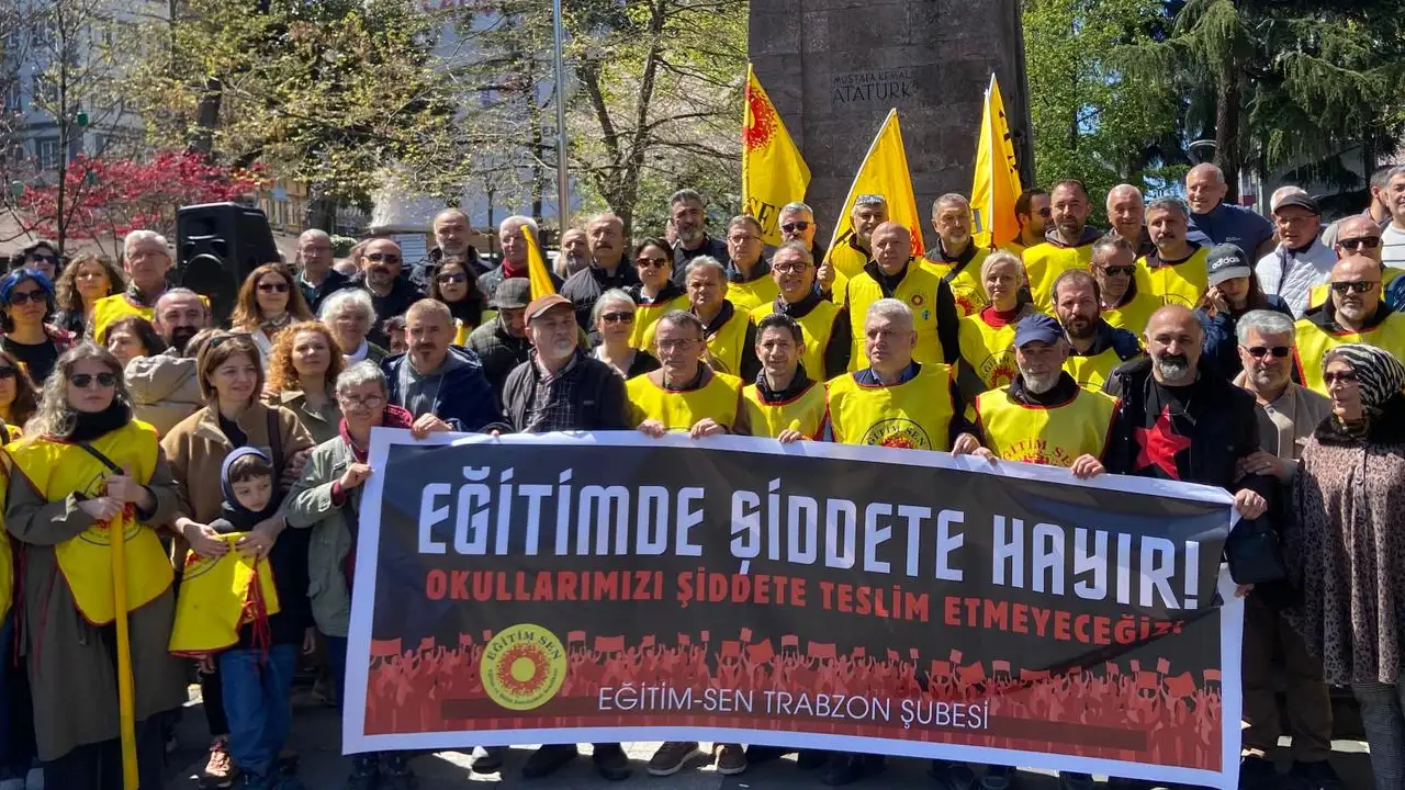Eğitim Sen Trabzon'dan haykırdı: “Bu saldırının faili sistem!”