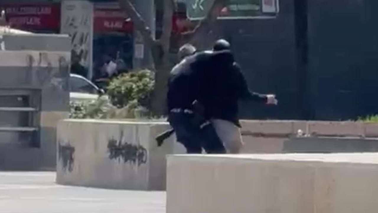 Giresunlu polis Diyarbakır’da faciayı önledi! Helal sana korkusuz kahraman