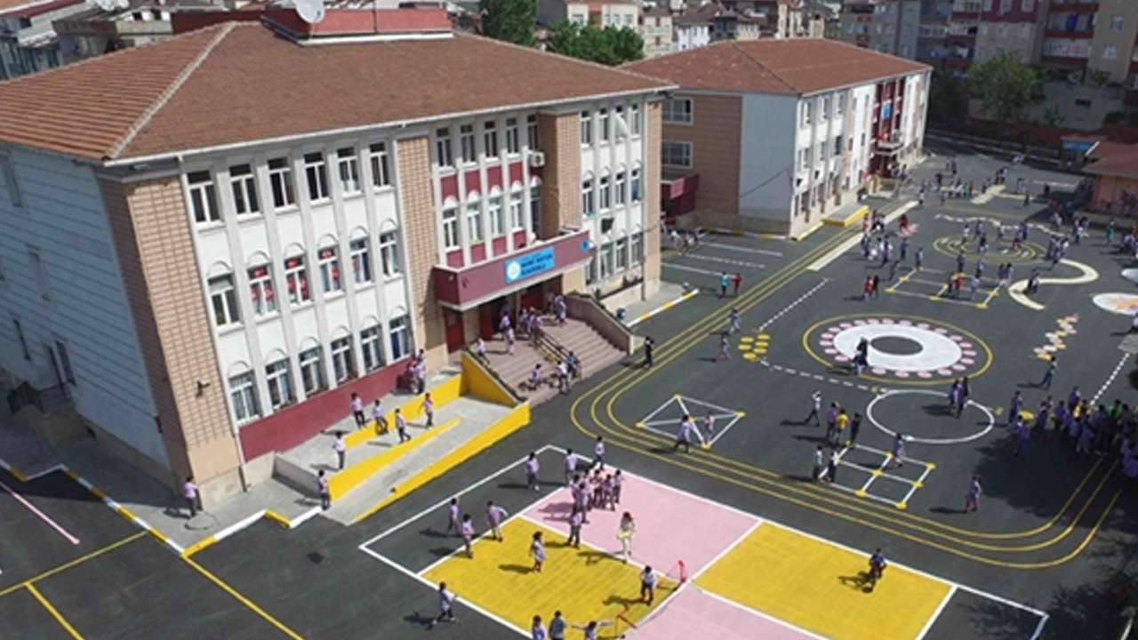 Valilik açıkladı! İşte ilk tedbir! Okullara randevusuz giriş yasaklandı