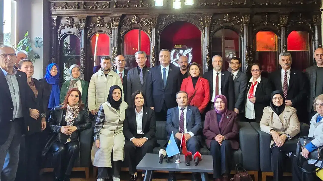 İYİ Partili Ofluoğlu Trabzon’da konuştu: “Türkiye iyi yönetilmiyor”