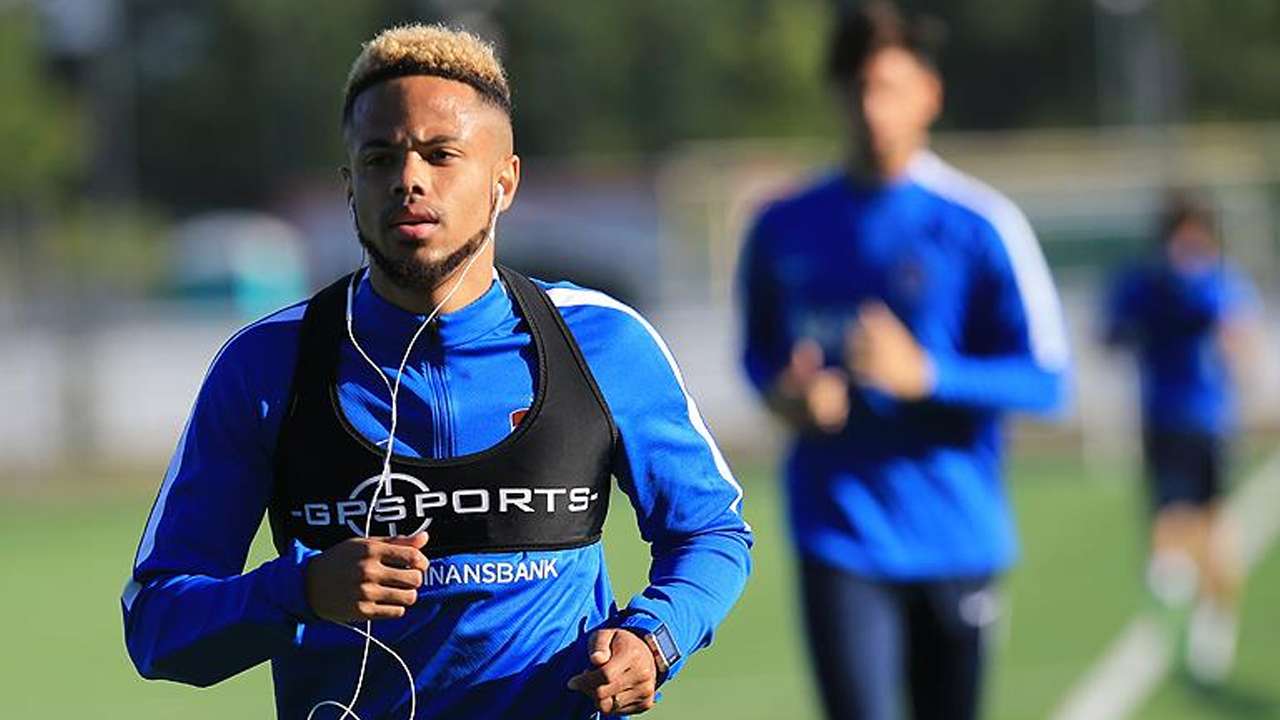 Kazaklar Rusya’da oynayan eski Trabzonsporluyu yeniden Trabzonspor’a yazdı