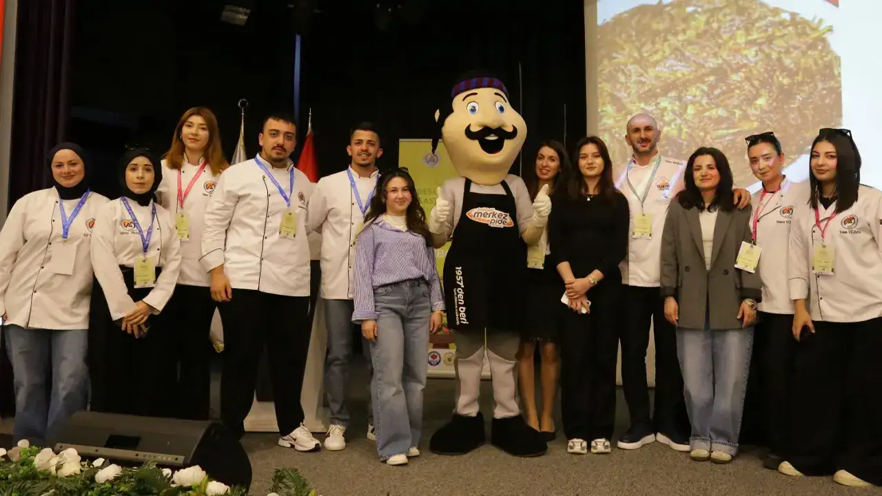 Avrasya Üniversitesi’nde Gastronomi Sempozyumu! “Tomara Tavası” damga vurdu