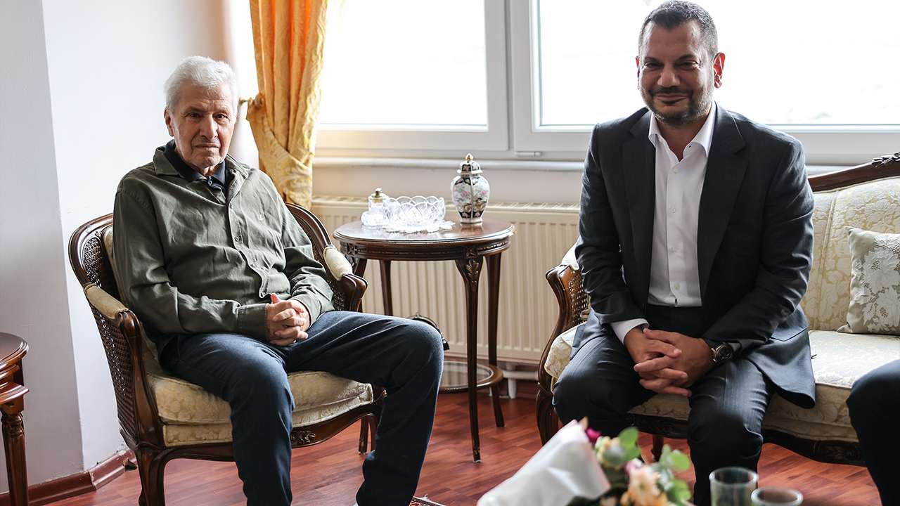 Trabzonspor Başkanı Ertuğrul Doğan'dan vefat eden Atay Aktuğ için taziye mesajı