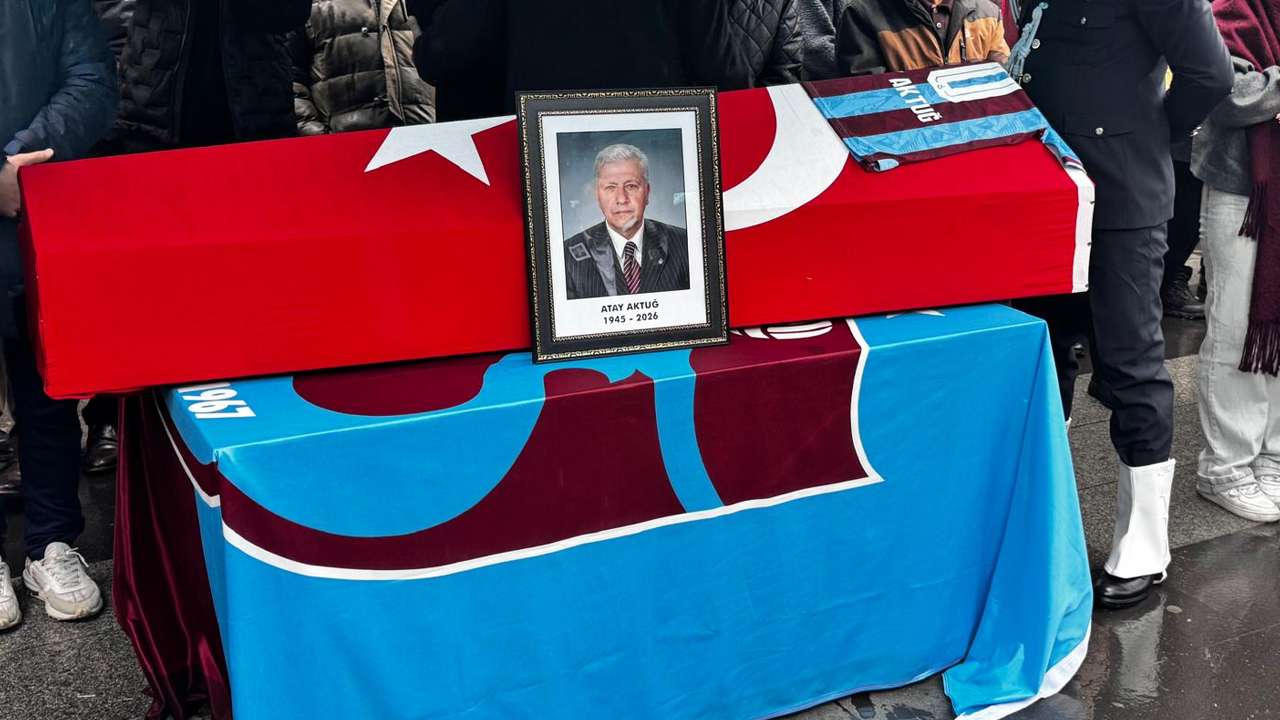 Atay Aktuğ için Trabzon Büyükşehir Belediyesi’nde tören düzenlendi