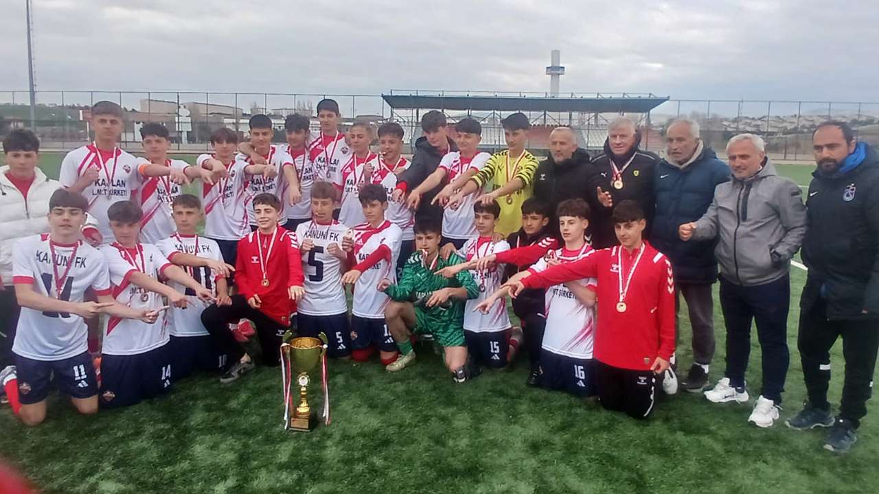 Ortahisar Kanuni U14 Türkiye şampiyonu oldu