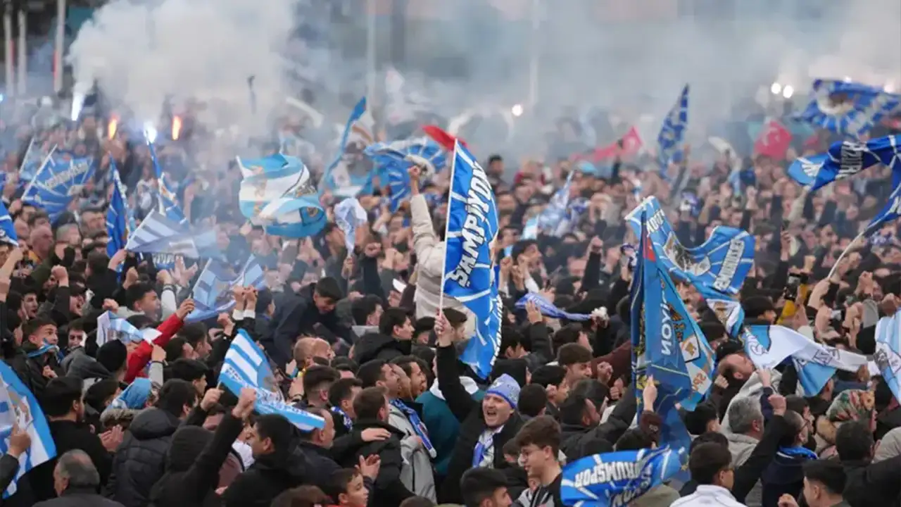 İki hafta kala Süper Lig’e yükselmeyi garantiledi: Trabzonspor tebrik etti