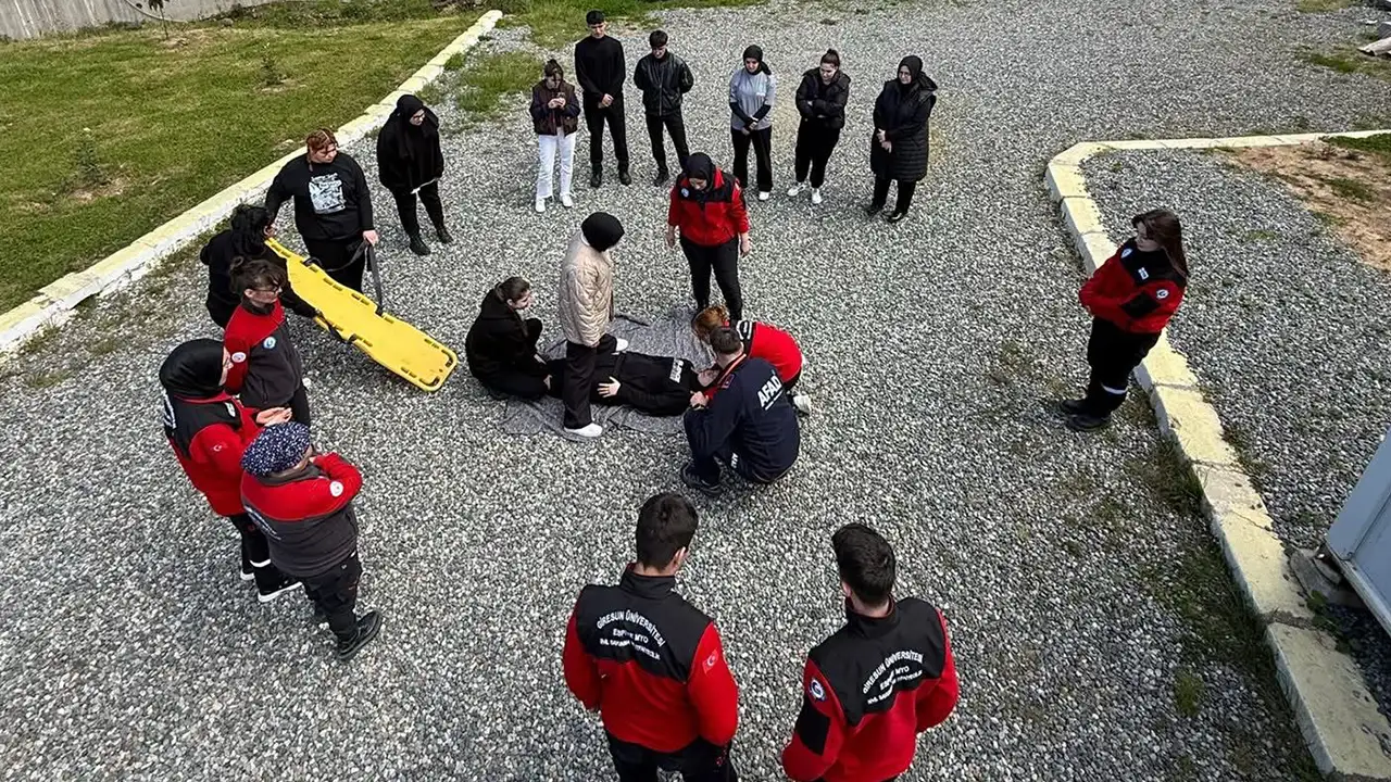 Giresun’da itfaiyecilik öğrencilerine 4 günlük afet eğitimi
