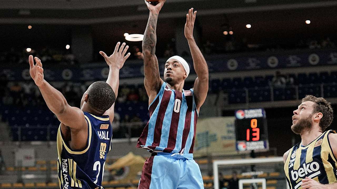 Trabzonspor’da Marcquise Reed farkı! Fenerbahçe deplasmanında parmak ısırttı