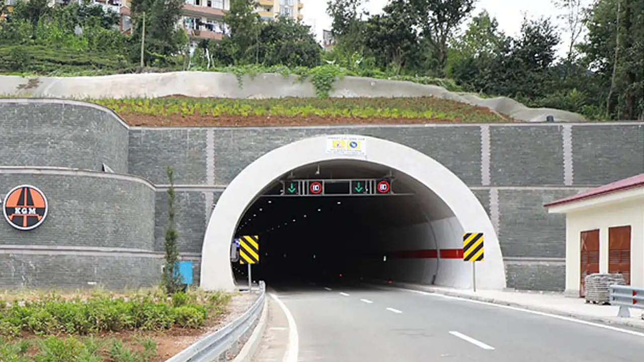 Rize dahil 10 noktada yol çalışması: Trafik uyarısı yapıldı