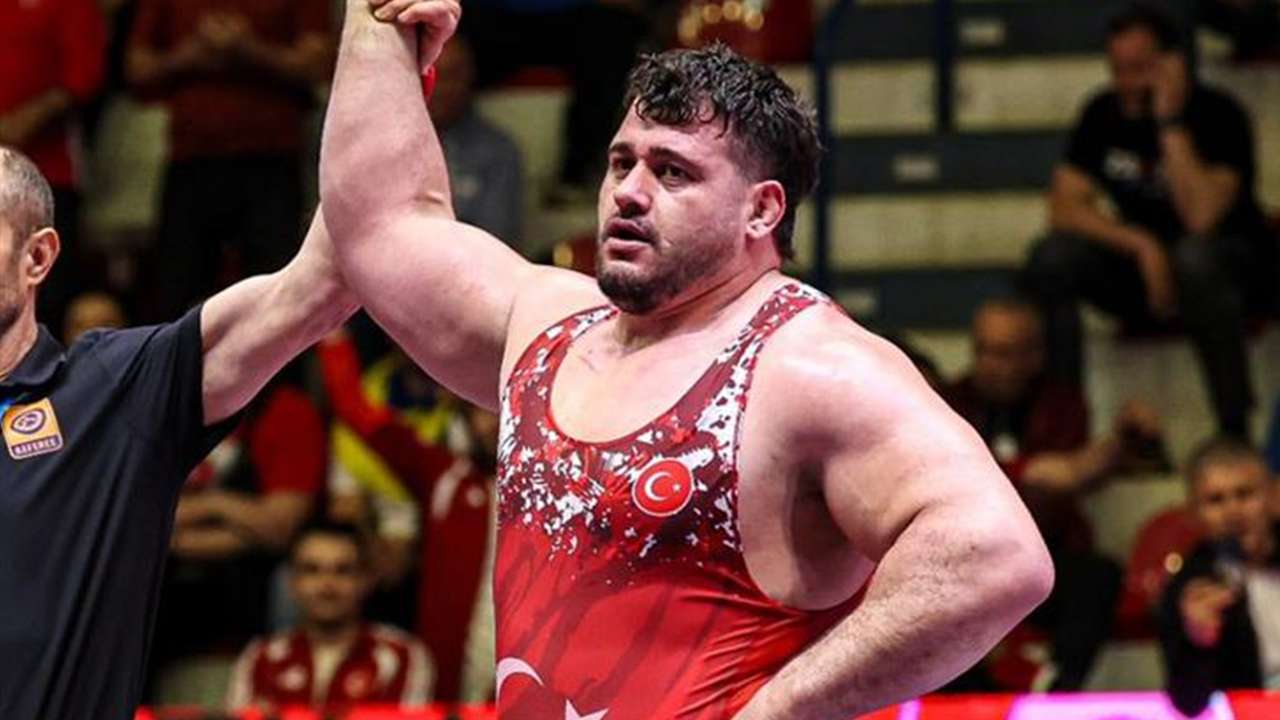 Milli güreşçi Rıza Kayaalp tarih yazdı: 13. Kez Avrupa'nın zirvesinde