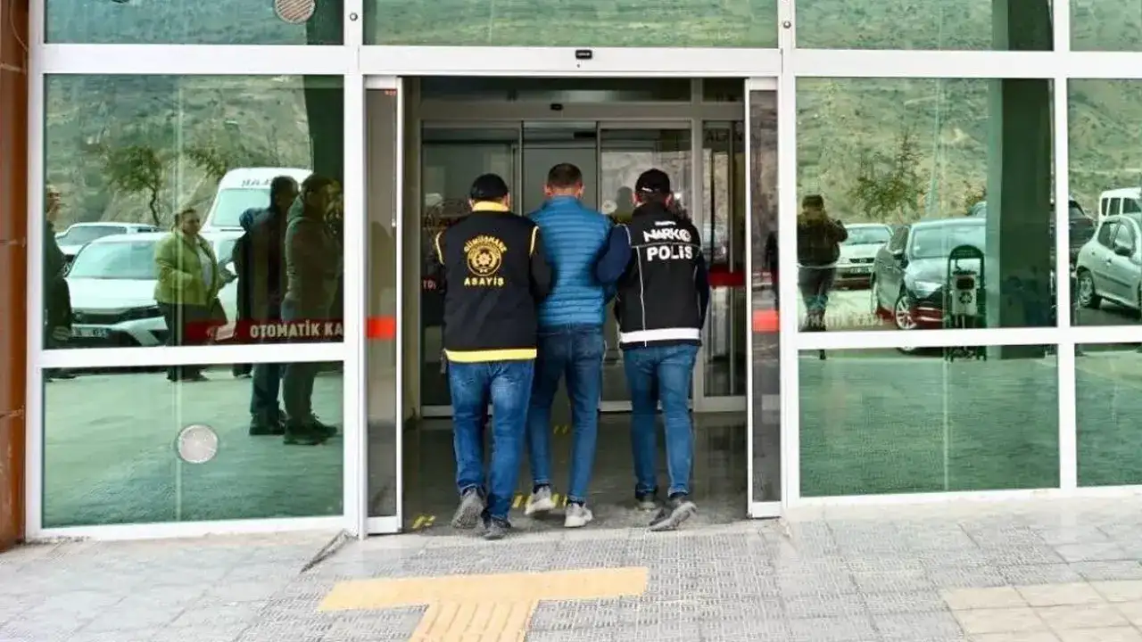 Gümüşhane’de huzur uygulaması: Uyuşturucu ve tarihi eser ele geçirildi