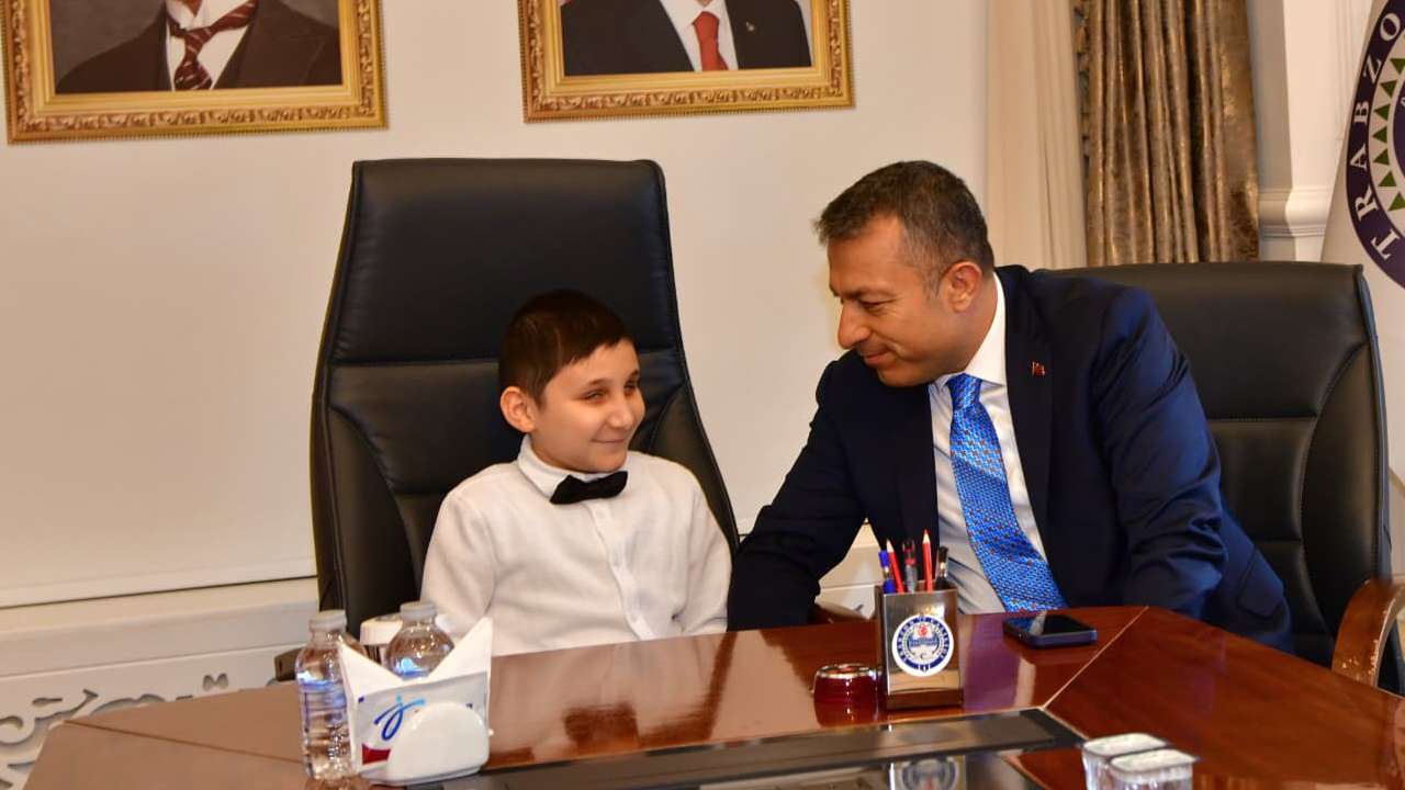 Alp Özel Eğitim Merkezi heyetinden Vali Tahir Şahin’e anlamlı ziyaret