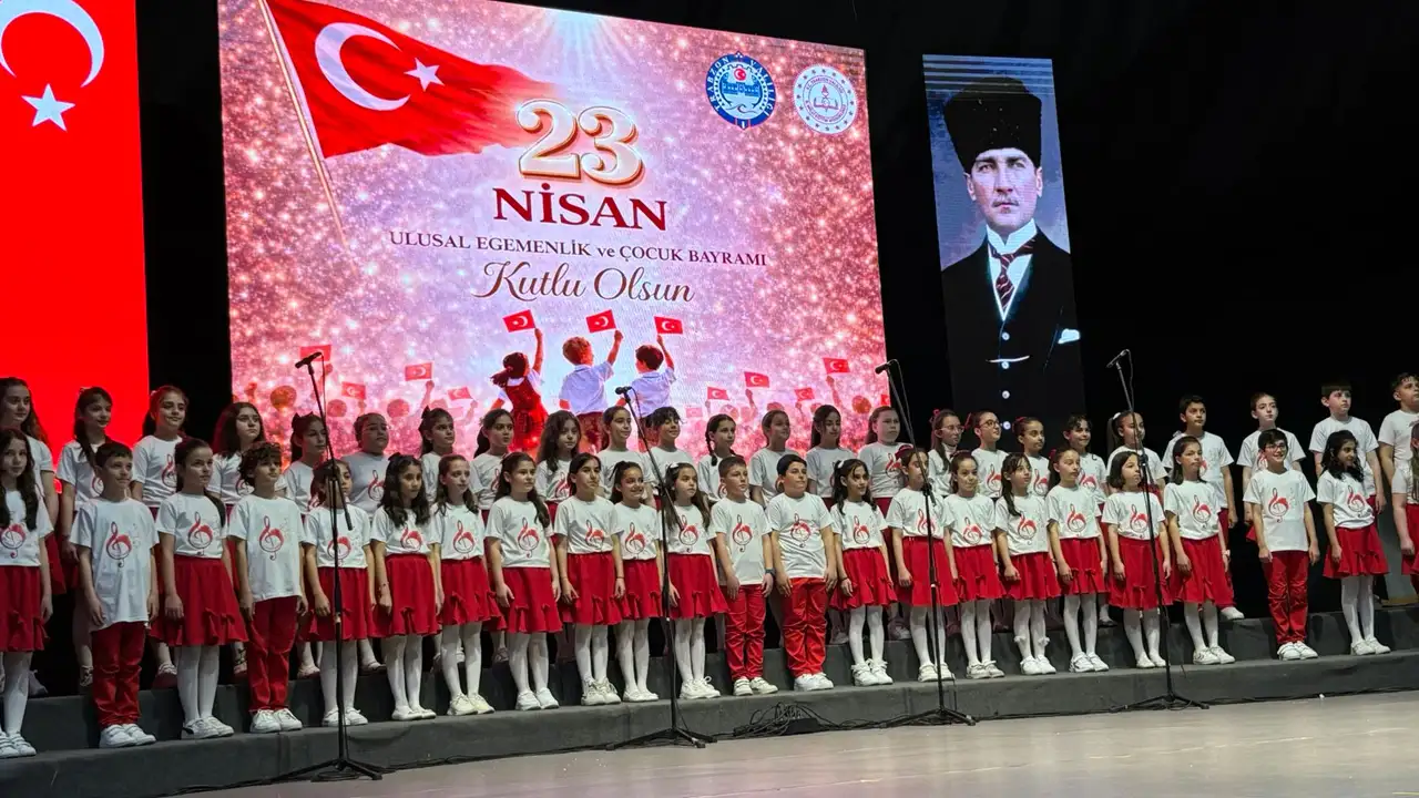 Trabzon’da Bayram sevinci: 23 Nisan coşkuyla kutlandı